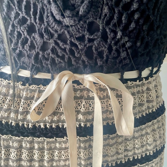 BETSY JOHNSON Elegant Black and White Striped Vintage 1990’s Dress. Size Small - Picture 6 of 13